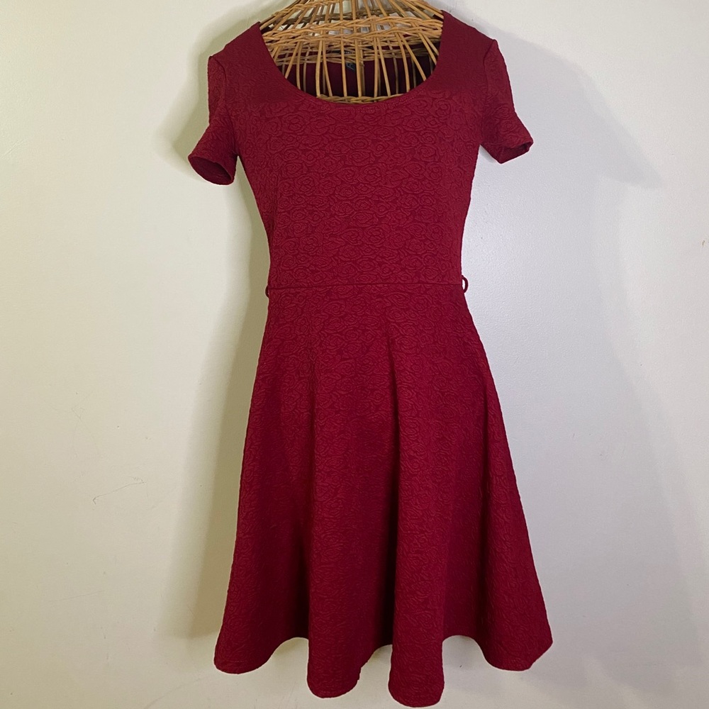 Forever 21 red dress size small